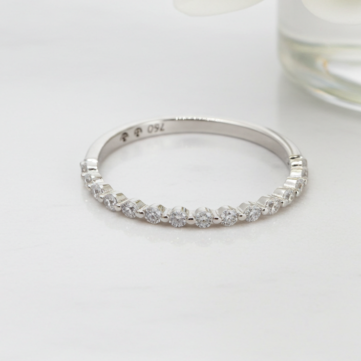 18K gold wedding ring set with studs