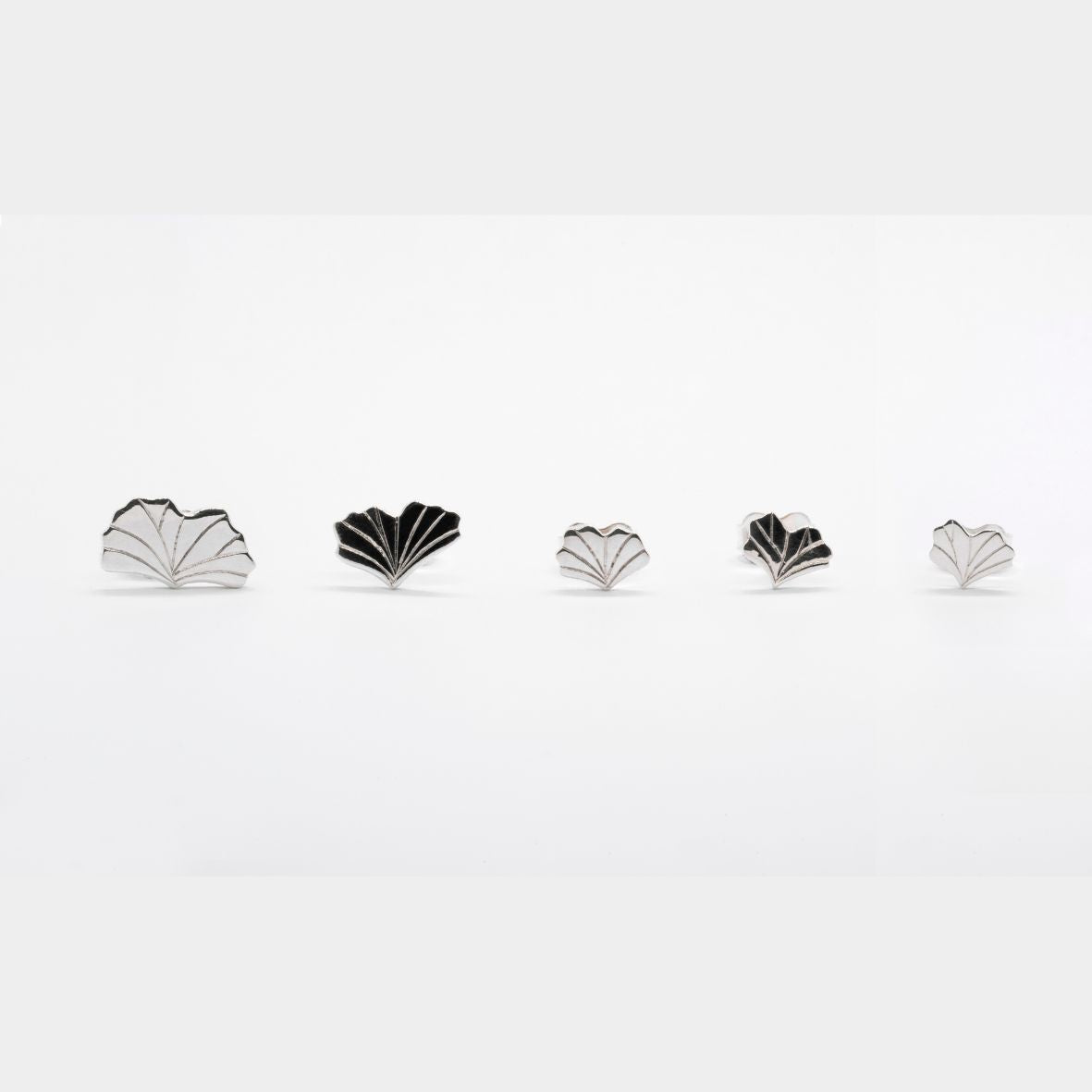 Boucles d’oreilles gingko mini Numéro Trois à Cinq
