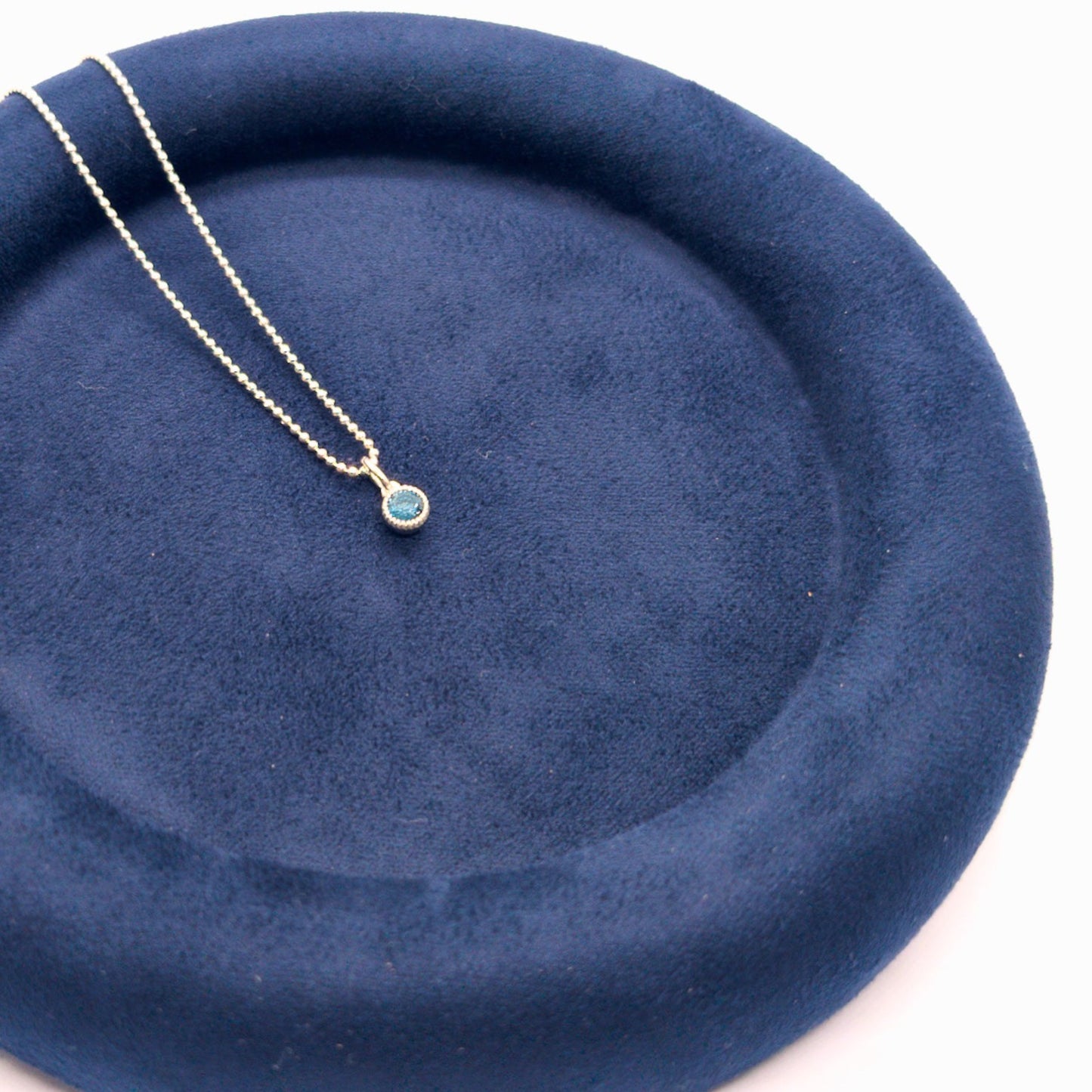 Pendentif Numéro Deux