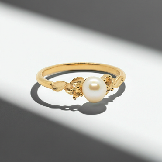 Bague Anne or 18K perle eau douce blanche 5mm zircons