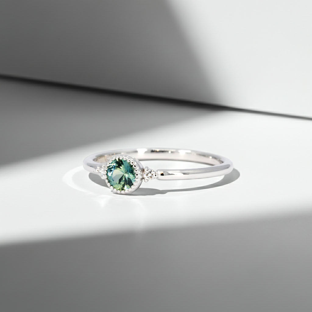 Bague Justine or blanc 18K saphir Montana serti mille grains