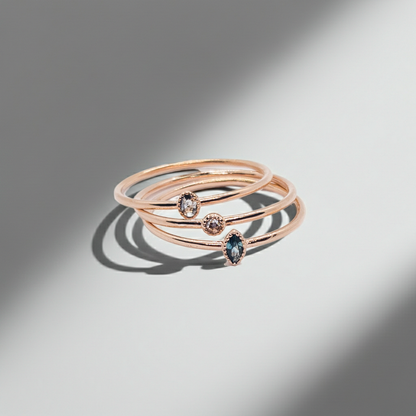 Bagues Manon or 18k saphir marquise empilées Manon ovale et Manon brillant