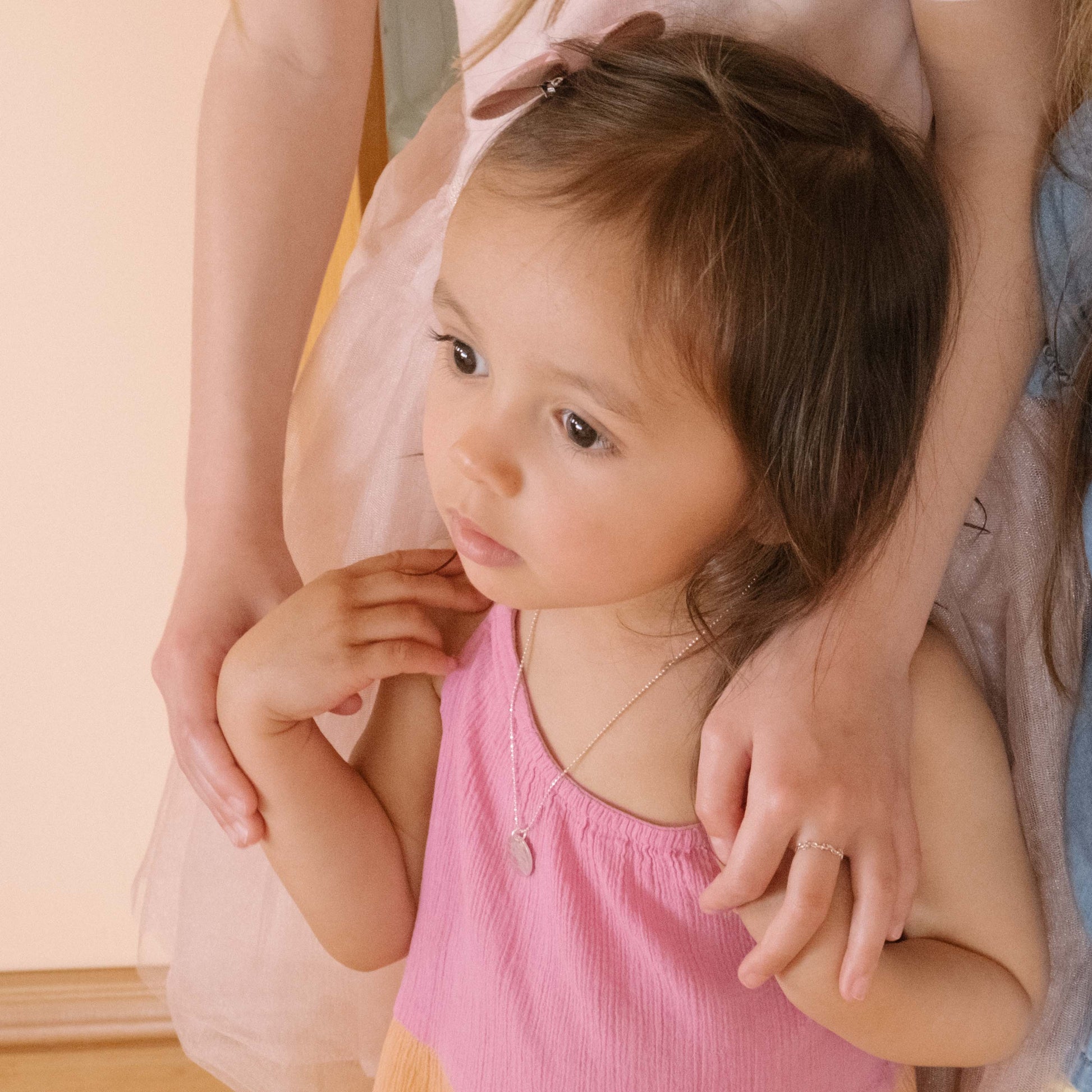 Médaille zodiaque argent 925 portée - Design Catherine Potvin