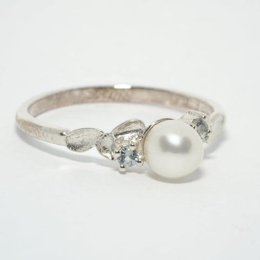 Bague en argent 925 et perle naturelle